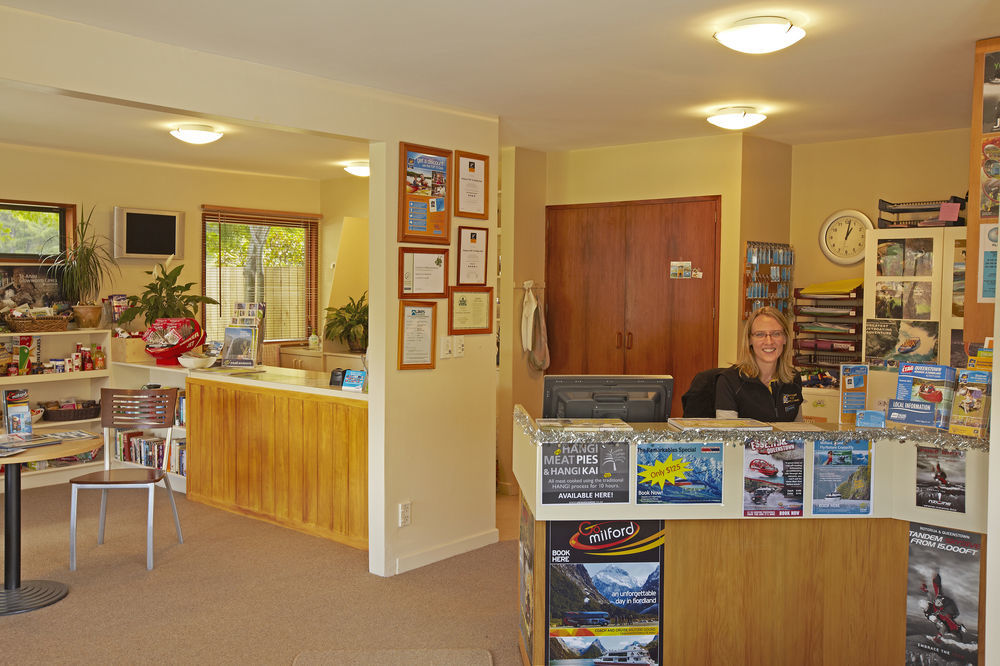 Queenstown Top 10 Holiday Park Exterior photo