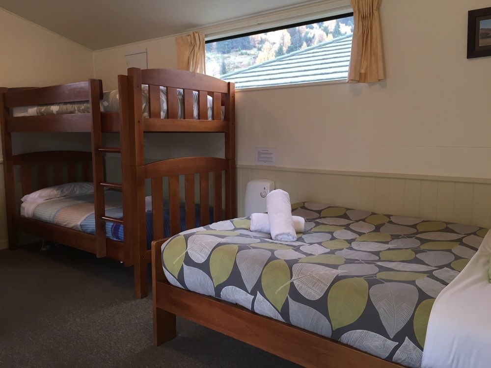 Queenstown Top 10 Holiday Park Exterior photo
