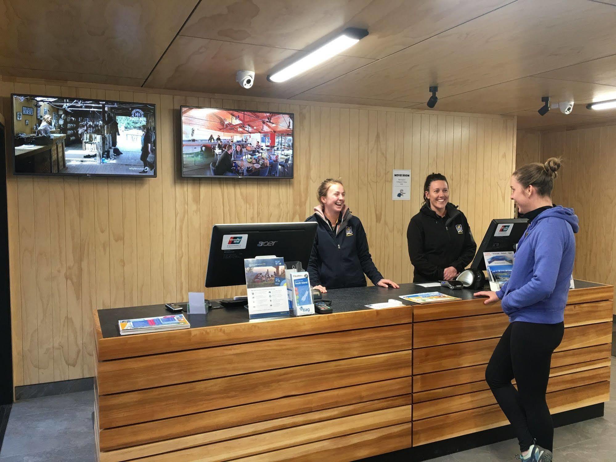 Queenstown Top 10 Holiday Park Exterior photo