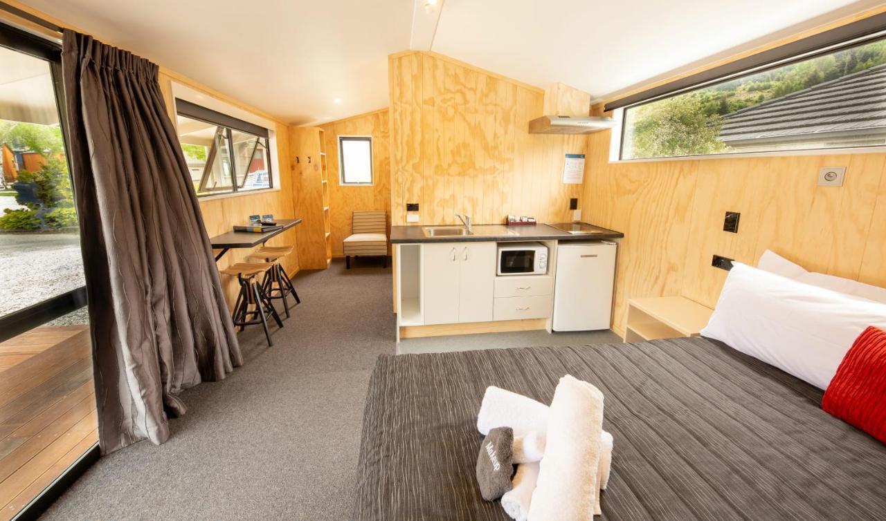 Queenstown Top 10 Holiday Park Exterior photo